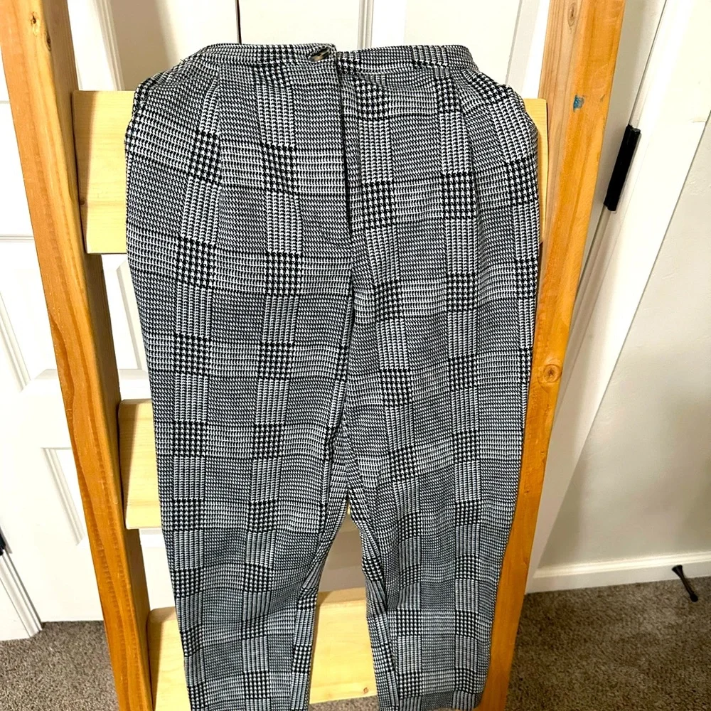 Cigarette Pants - Picture 2 of 3